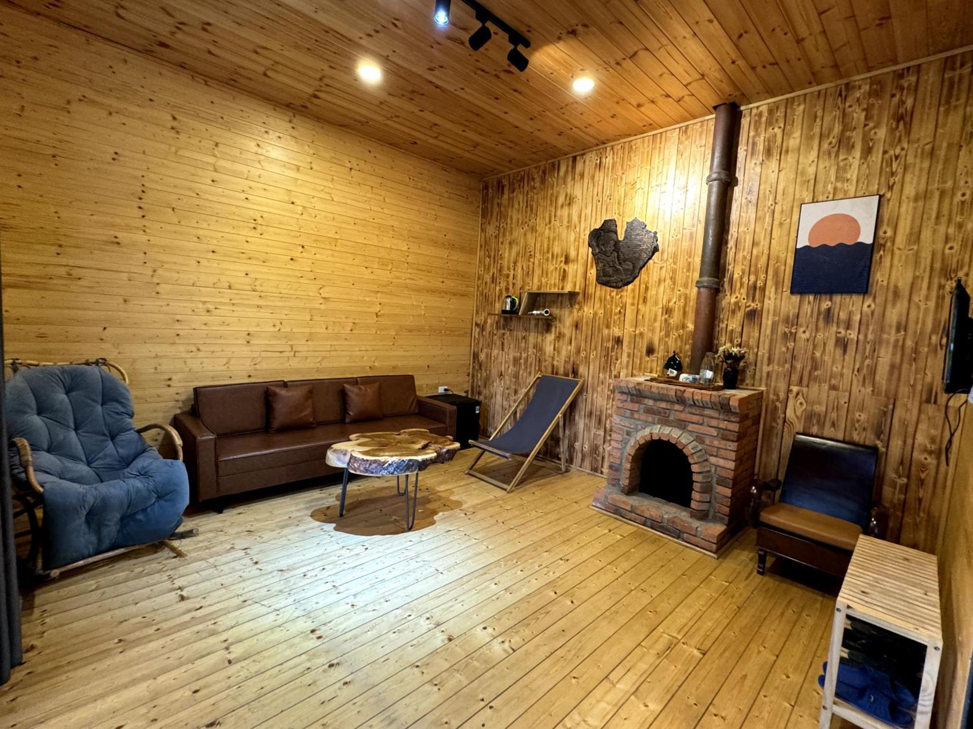 T'Mang Deeng Homestay Kon Von Kla エクステリア 写真
